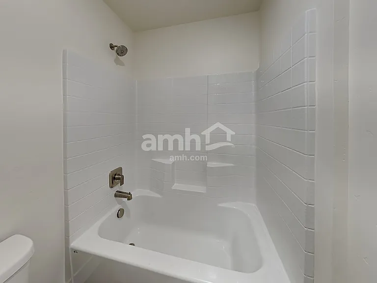 740 S Retort Ave — Photo 14