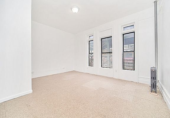 2nd image of 1495 Westchester Ave #2