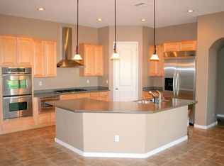 3118 S Colonial St, Gilbert, AZ 85295