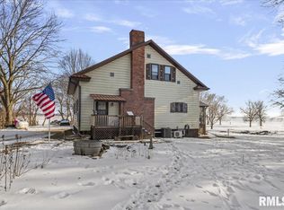 888 E Erie St, Palmer, IL 62556