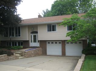 107 Kenney Dr, Sewickley, PA