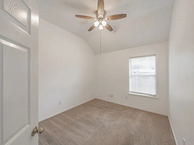 4728 Grant Park Ave — Photo 20