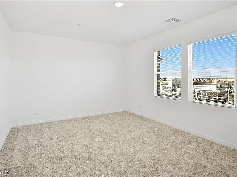 254 Walsh Peak Ave — Photo 15