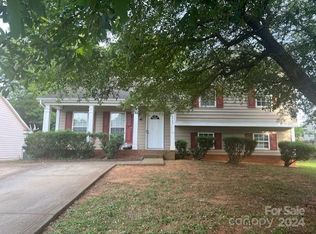 2925 Hosta Dr, Charlotte, NC 28269