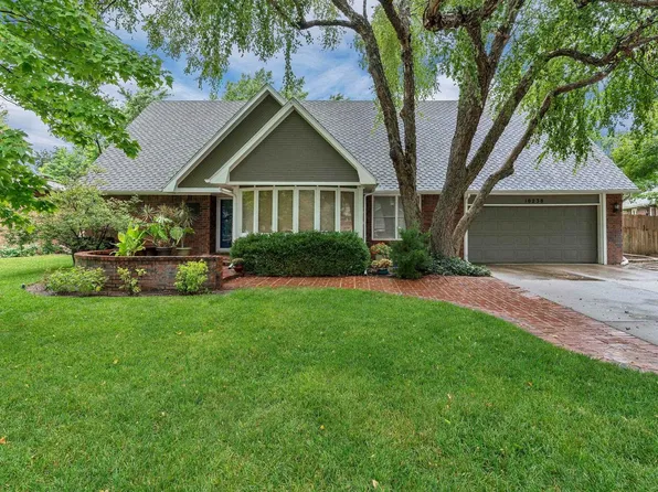 10238 W Alamo Ct, Wichita, KS 67212