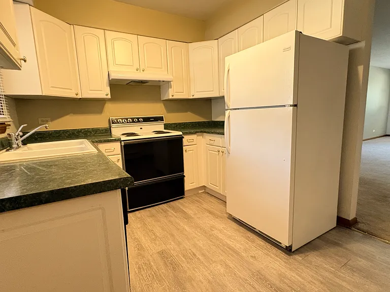 125 N Hayward St — Photo 1