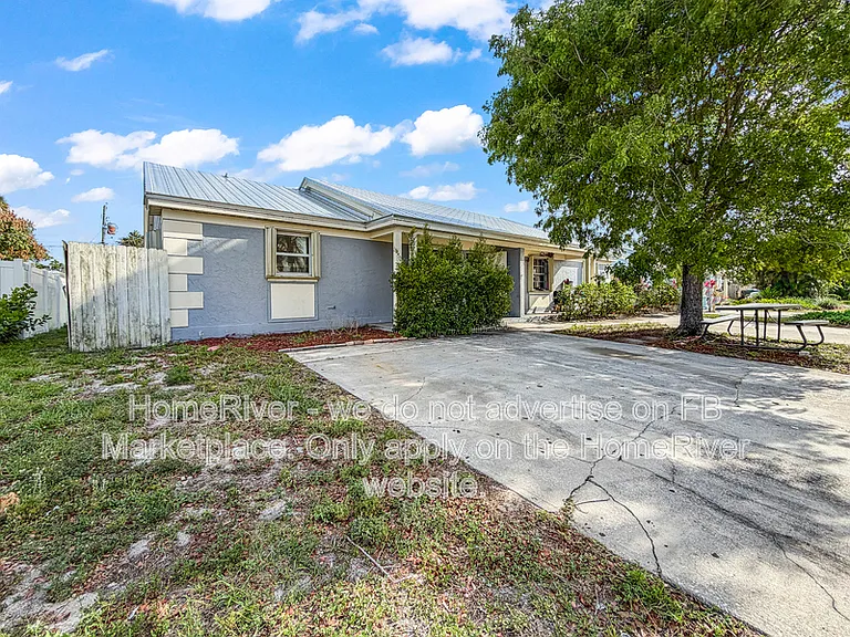 2920 SE Amherst St — Photo 17