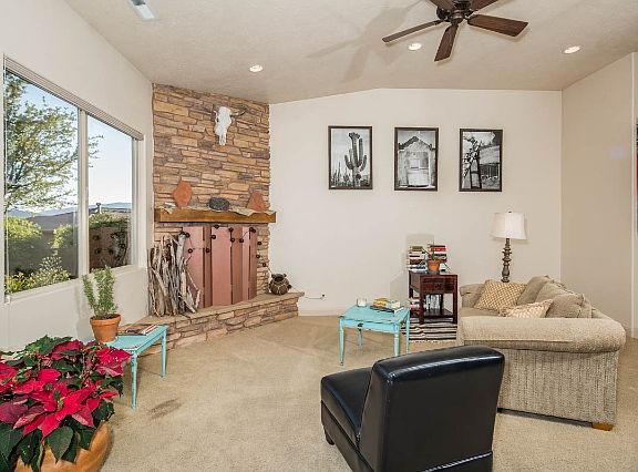 4th image of 340 N Snow Canyon Dr #1