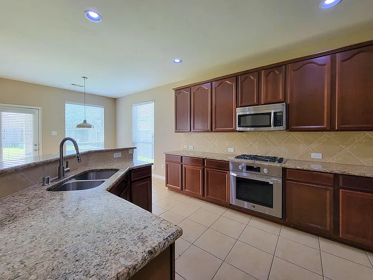 20931 Flower Croft Ct — Photo 25