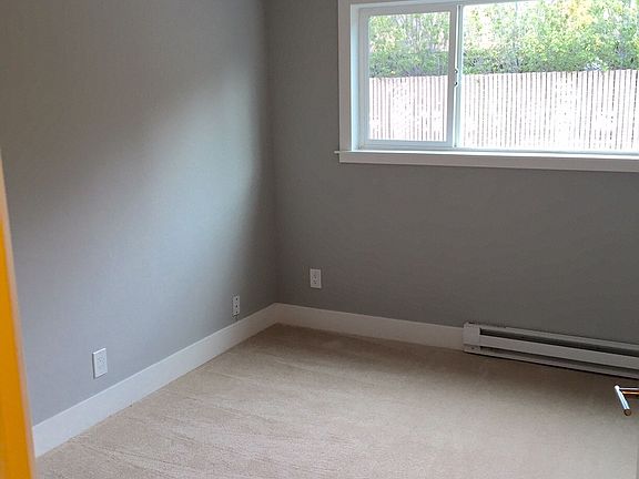 4th image of 3670 Peacock Ct APT 32