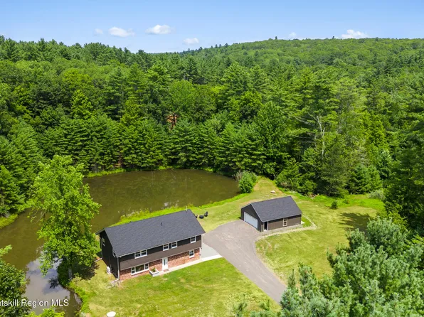 297 Schwabie Turnpike, Kerhonkson, NY 12446