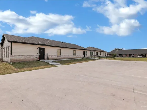 1521 W Saint Francis Ave, Alton, TX 78573