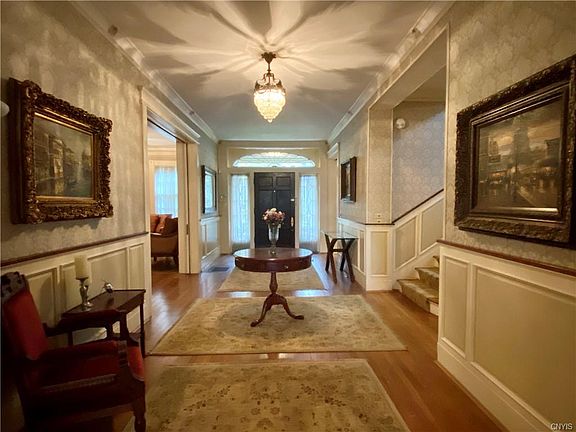 5th image of 215 Highland Ave