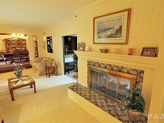 4th image of 701 W Beechwood Ct