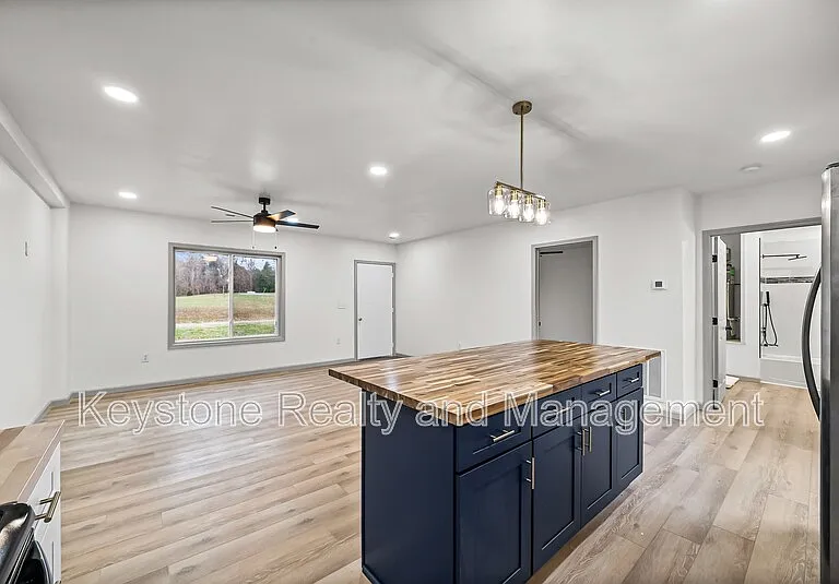 225 Military Rd — Photo 8