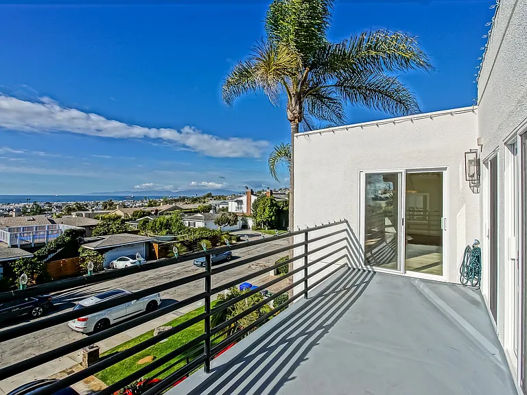 204 N Poinsettia Ave — Photo 3