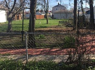 7047 W 74th St, Chicago, IL 60638