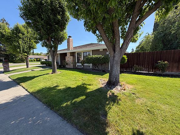 3rd image of 6905 Northshore Way