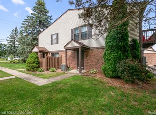 7777 Pontiac Lake Rd, Waterford, MI 48327