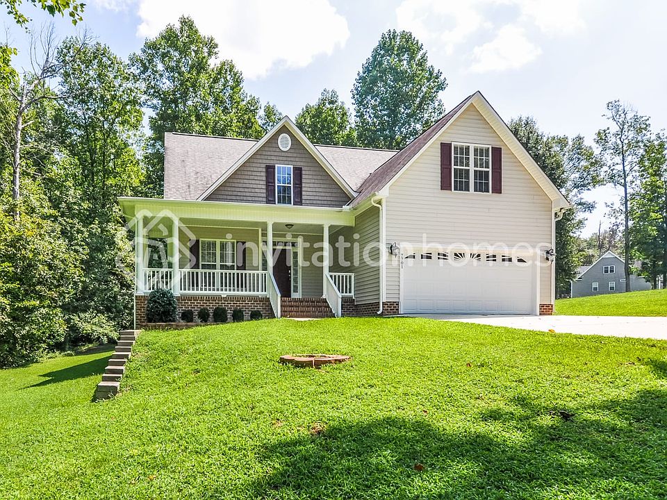 2nd image of 7701 Cortona Way