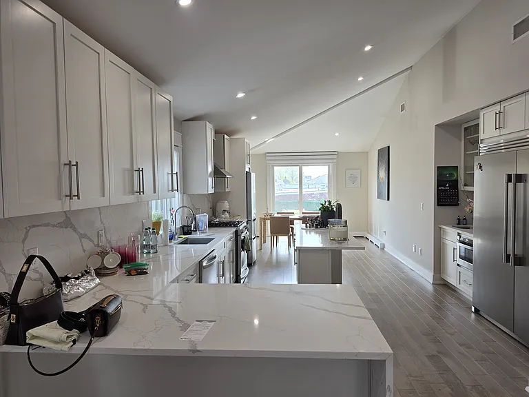 60 Brinkerhoff Ter #2F — Photo 10