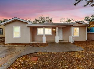 1120 Buena Vista Dr SE, Albuquerque, NM 87106
