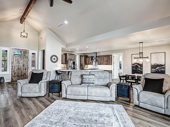 4th image of 1708 E Velvet Mesquite Ct