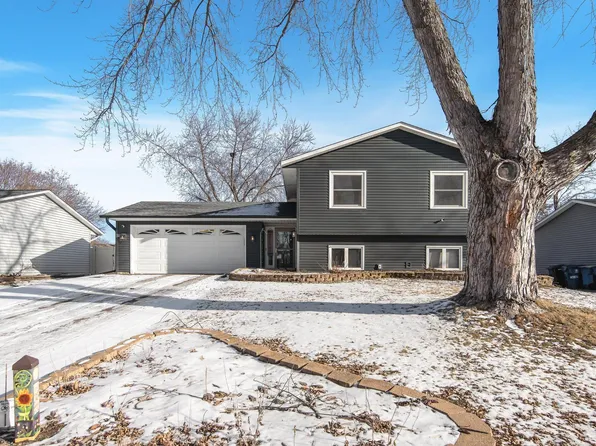 10449 Utah Rd, Bloomington, MN 55438