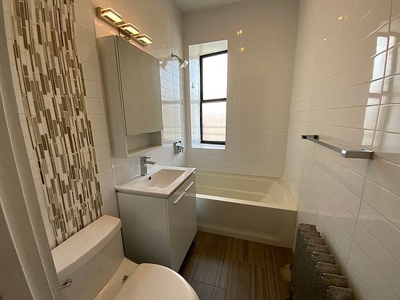 3rd image of 651 W 180th St #6D