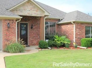 300 Remington Trl, Longview, TX 75604