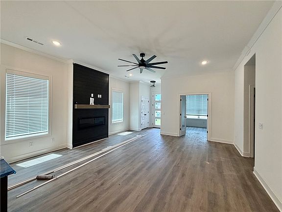 5th image of 1808 Goldthorp St