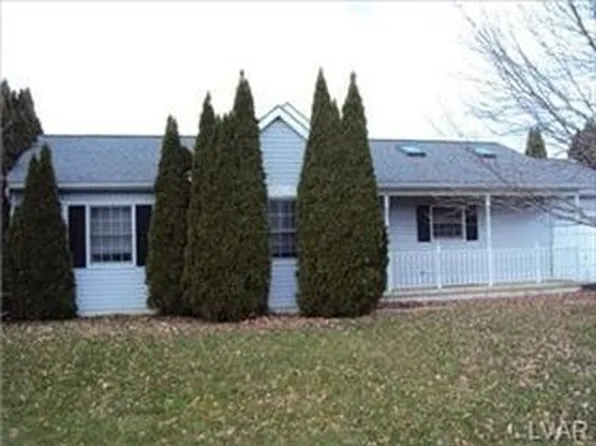 2732 Valley View Dr, Bath, PA 18014