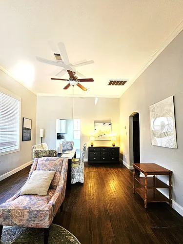 2017 Grainger St Photo 1