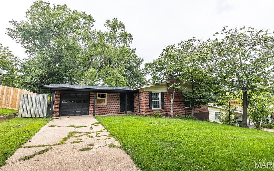 1st image of 43 Johnson Dr