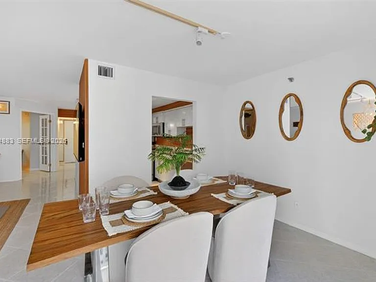 2401 Collins Ave #1406 — Photo 9