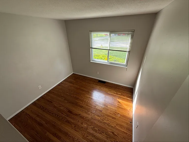 11918 Brookmont Dr — Photo 13