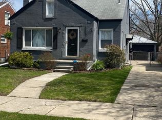 20675 Kingsville St, Harper Woods, MI 48225