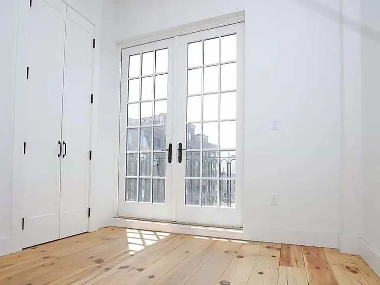 291 Metropolitan Ave #2A — Photo 4