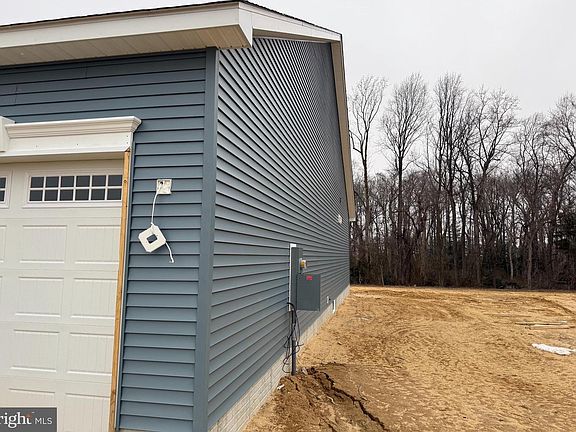 3rd image of 606 Greenbrook Dr Lot 74