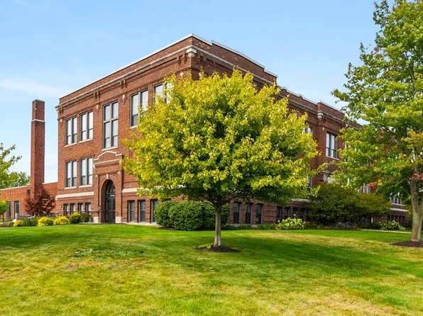 460 Broadway ## 306, South Haven, MI 49090