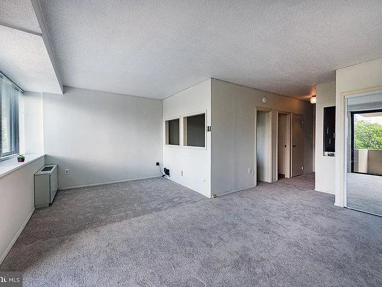 4141 N Henderson Rd #315 — Photo 4