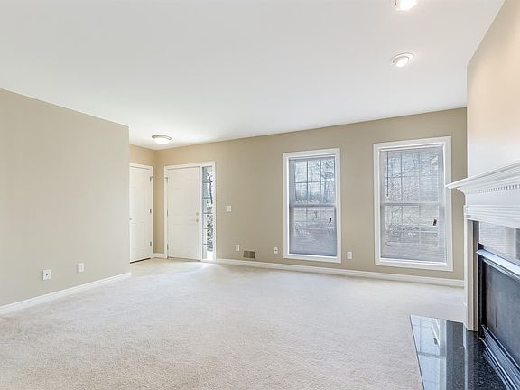 4th image of 3404 Endsleigh Ln #184