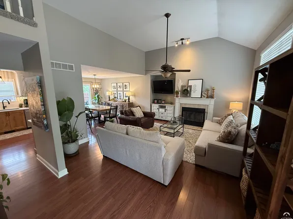 2404 Stowe Dr, Lawrence, KS 66049