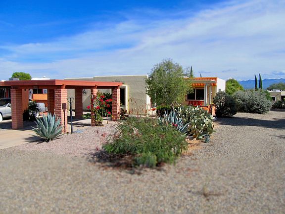 3rd image of 360 N Calle Del Brujo