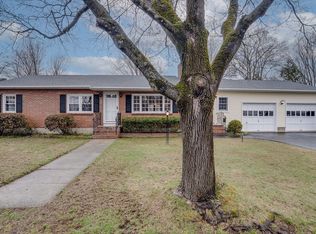 12 Upland Rd, Newburyport, MA 01950