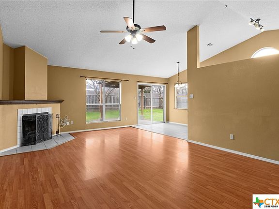 3rd image of 3706 Valley Forge Dr