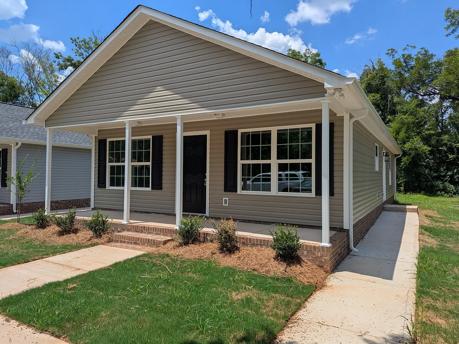 3 bed, 1202 sqft, $1,800 — Photo 1