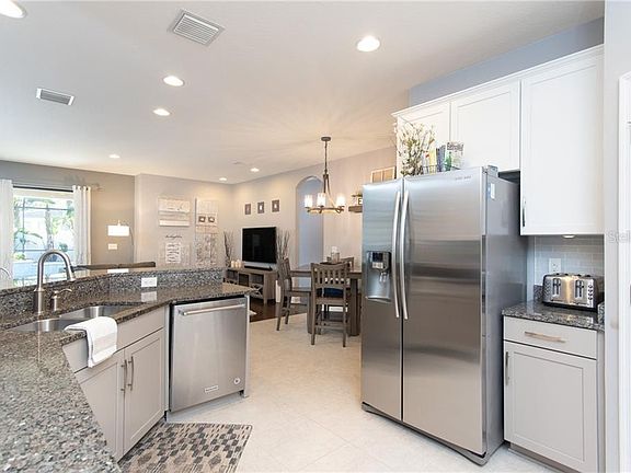 5th image of 7113 Harvest Glen Ln