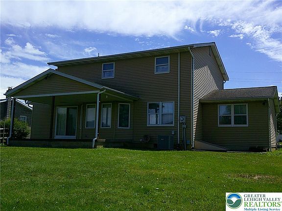 3rd image of 901 Apple Blossom Rd
