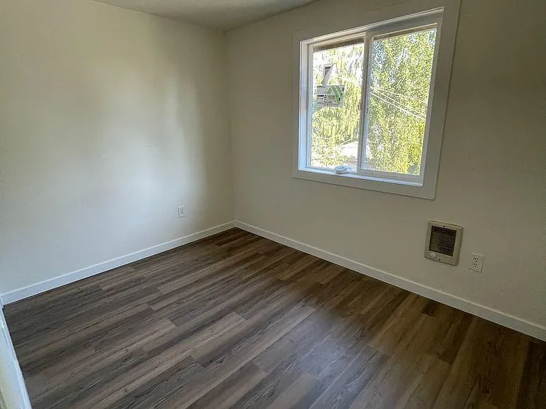 13410 SE Powell Blvd #9 — Photo 8